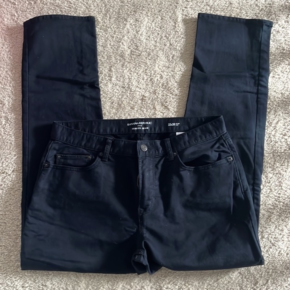 Banana Republic traveler Jean, slim fit - Picture 2 of 4